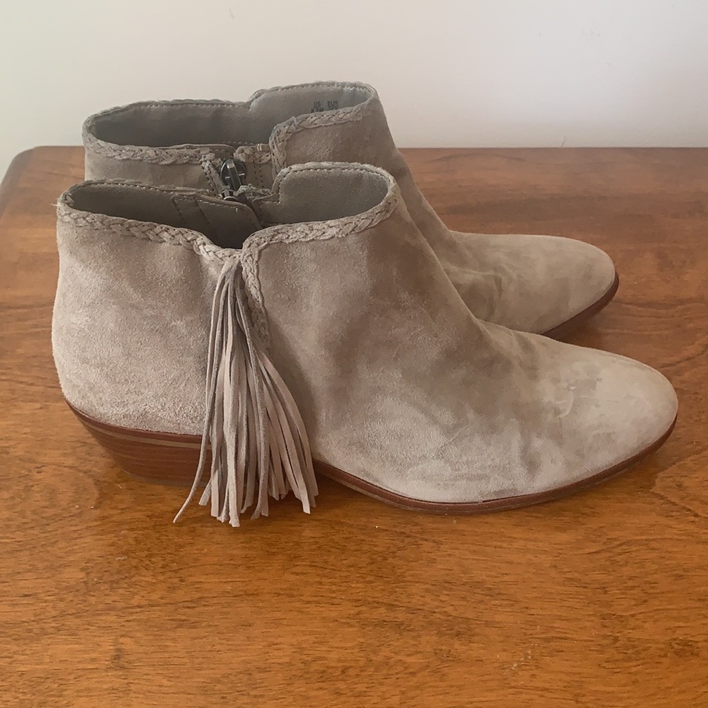 Suede Ankle Boots with fringe